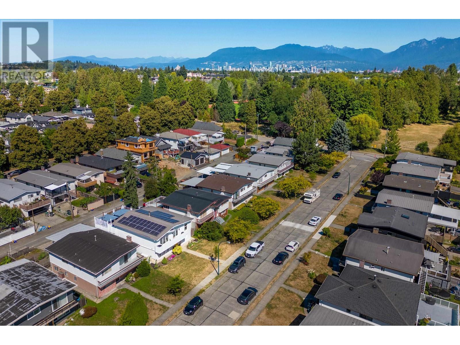6207 Elgin Street, Vancouver, British Columbia  V5W 3K2 - Photo 3 - R2818418
