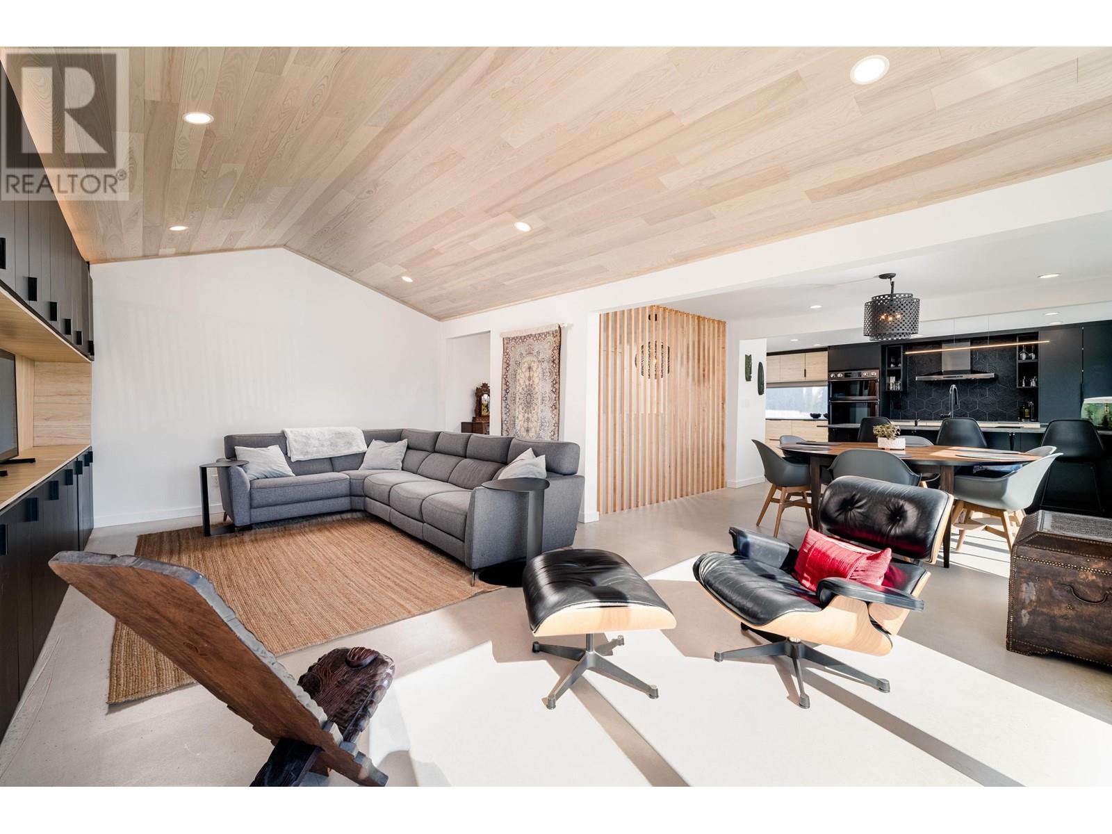 6207 Elgin Street, Vancouver, British Columbia  V5W 3K2 - Photo 12 - R2818418