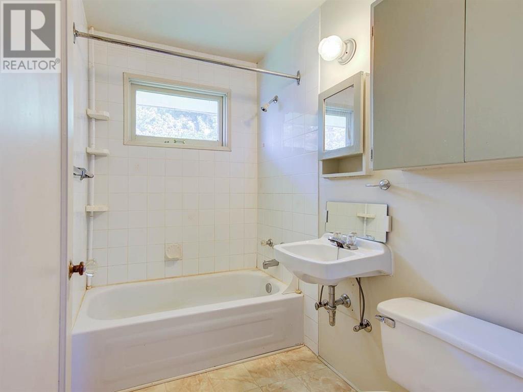 3581 Haida Drive, Vancouver, British Columbia  V5M 3Y9 - Photo 6 - R2818189
