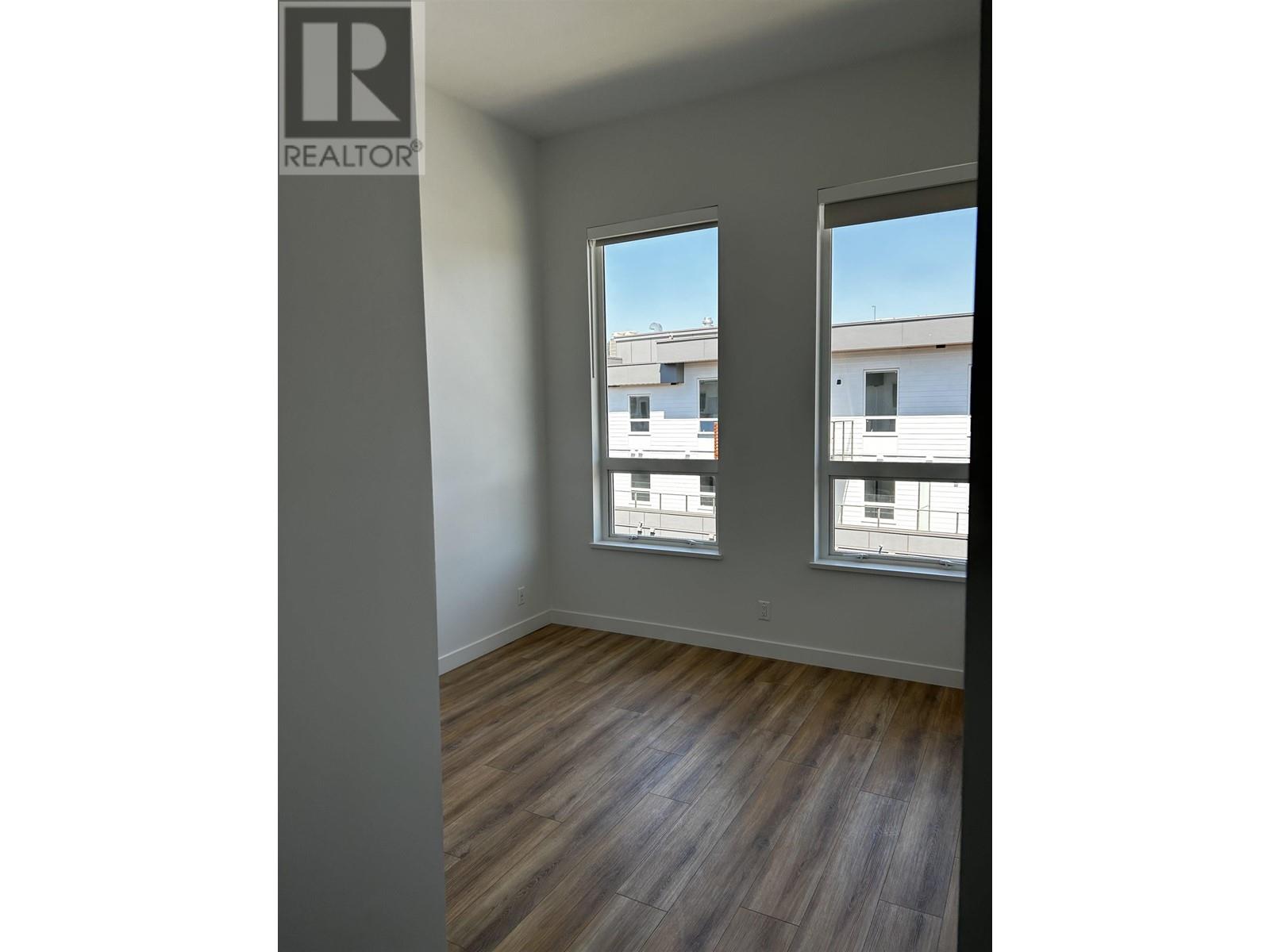 317 645 Como Lake Avenue, Coquitlam, British Columbia  V3J 3M5 - Photo 5 - R2817872