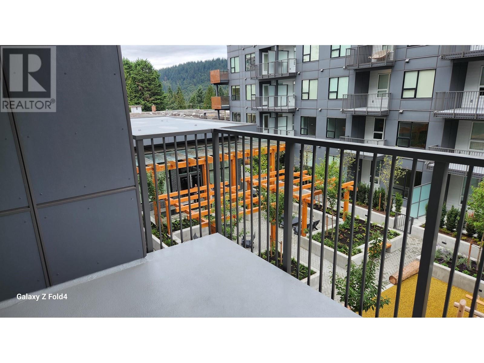 317 645 Como Lake Avenue, Coquitlam, British Columbia  V3J 3M5 - Photo 9 - R2817872