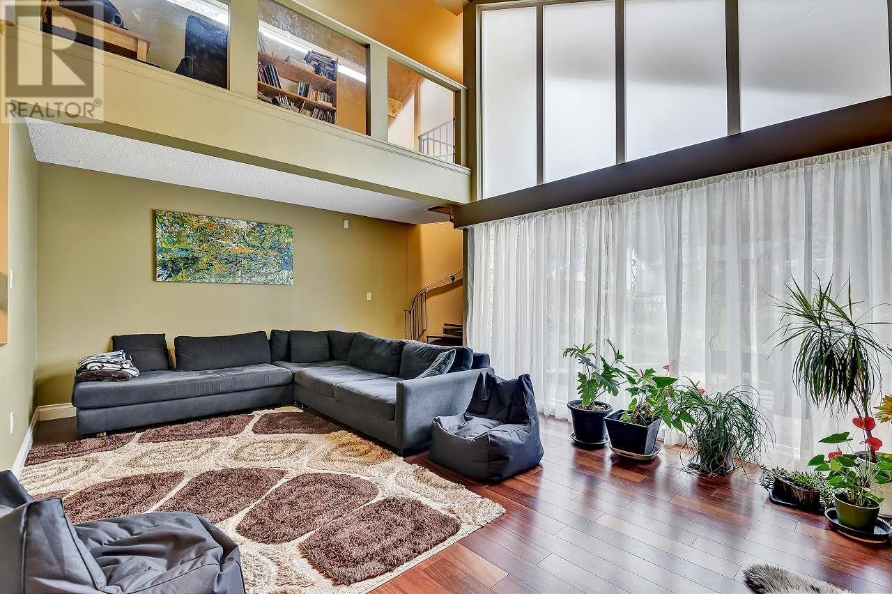 3635 Kennedy Street, Port Coquitlam, British Columbia  V3B 4Z2 - Photo 2 - R2802271