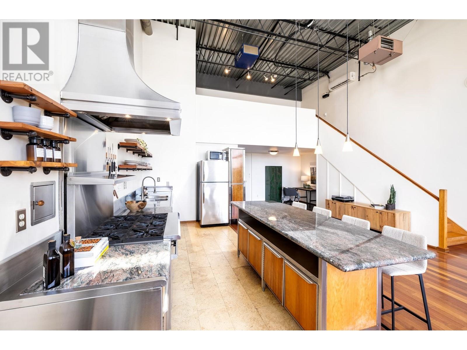 309 1220 E Pender Street, Vancouver, British Columbia  V6A 1W8 - Photo 2 - R2818452