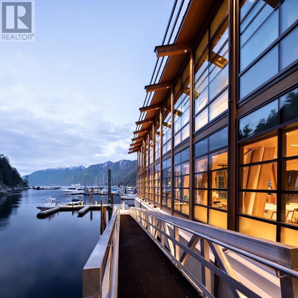 308 6707 Nelson Avenue, West Vancouver, British Columbia  V7W 2B2 - Photo 3 - R2818461