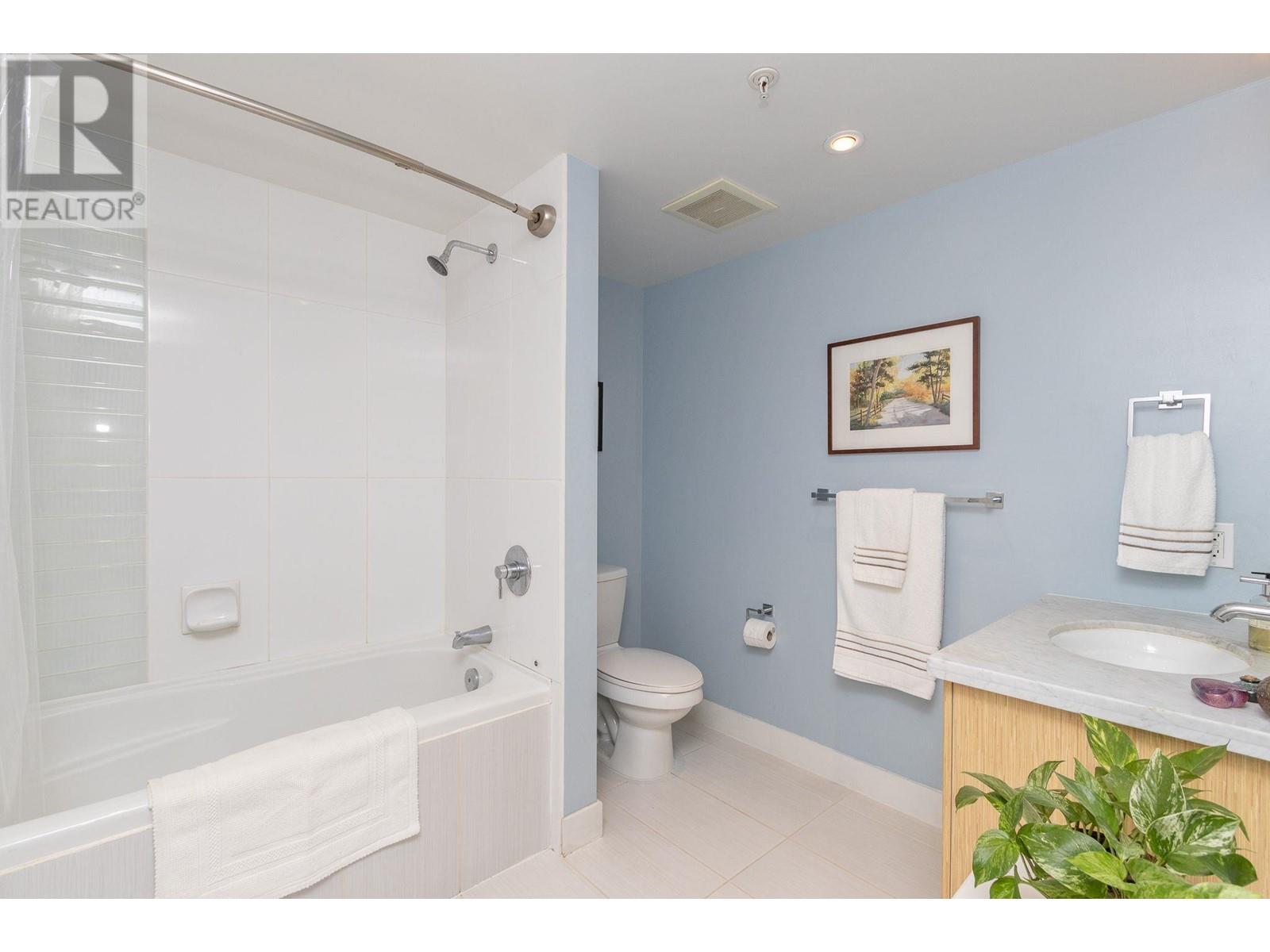 607 160 W 3rd Street, North Vancouver, British Columbia  V7M 0A9 - Photo 10 - R2818497