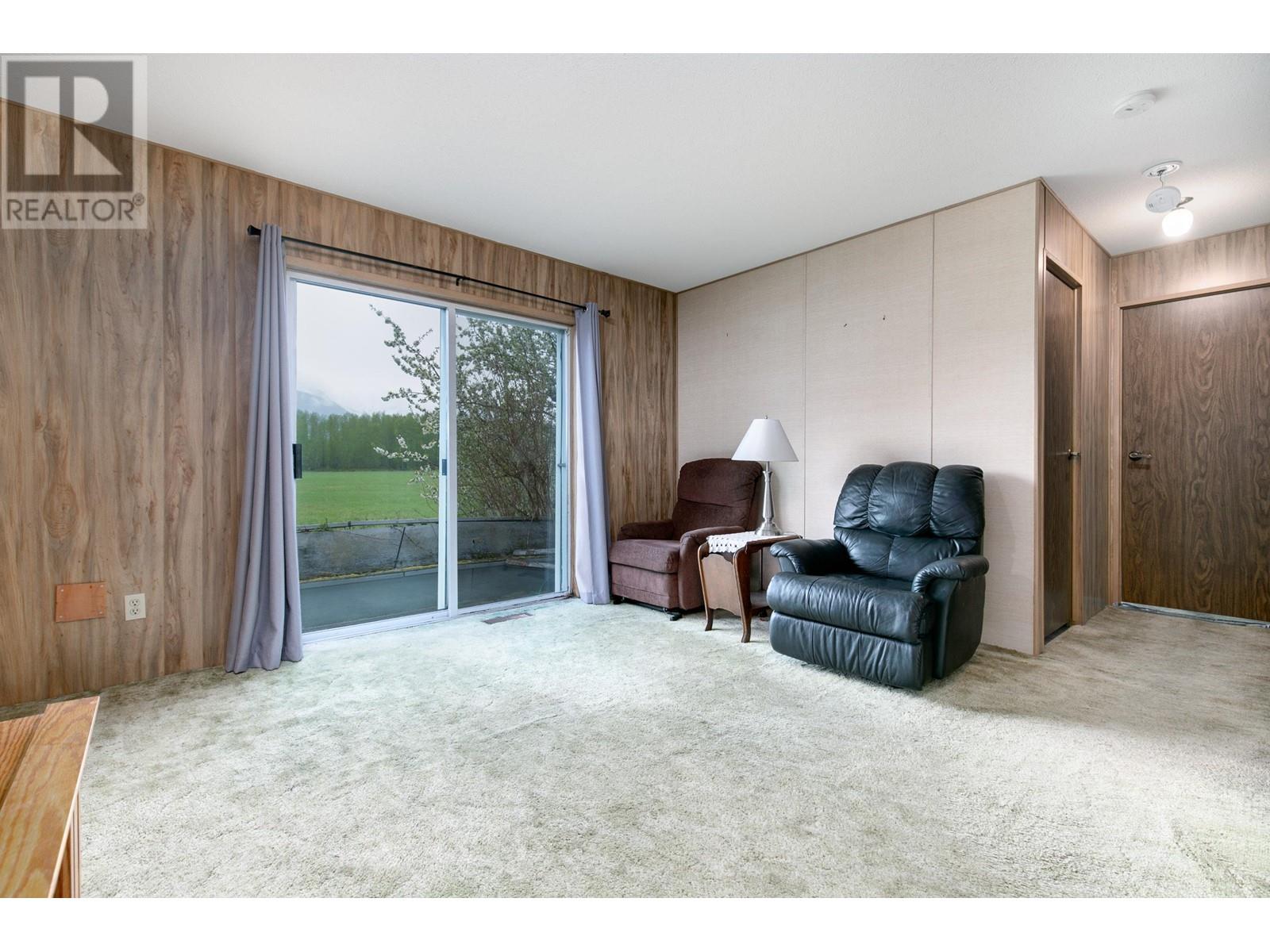 1691 Highway 99, Pemberton, British Columbia  V0N 2L2 - Photo 11 - R2818468