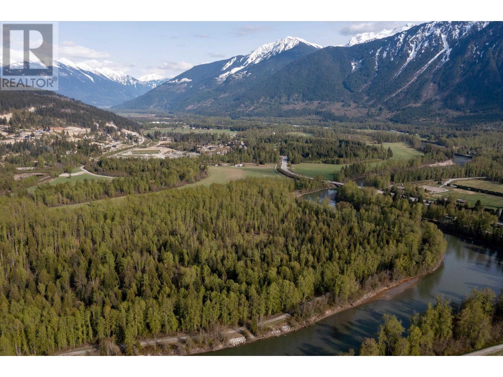 1691 Highway 99, Pemberton, British Columbia  V0N 2L2 - Photo 19 - R2818468