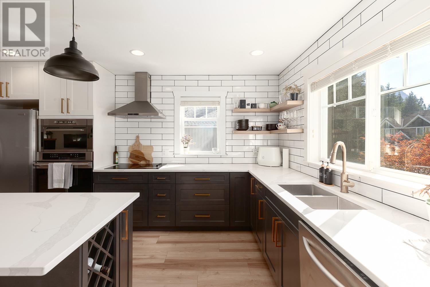 38616 Cherry Drive, Squamish, British Columbia  V8B 0W1 - Photo 12 - R2818487