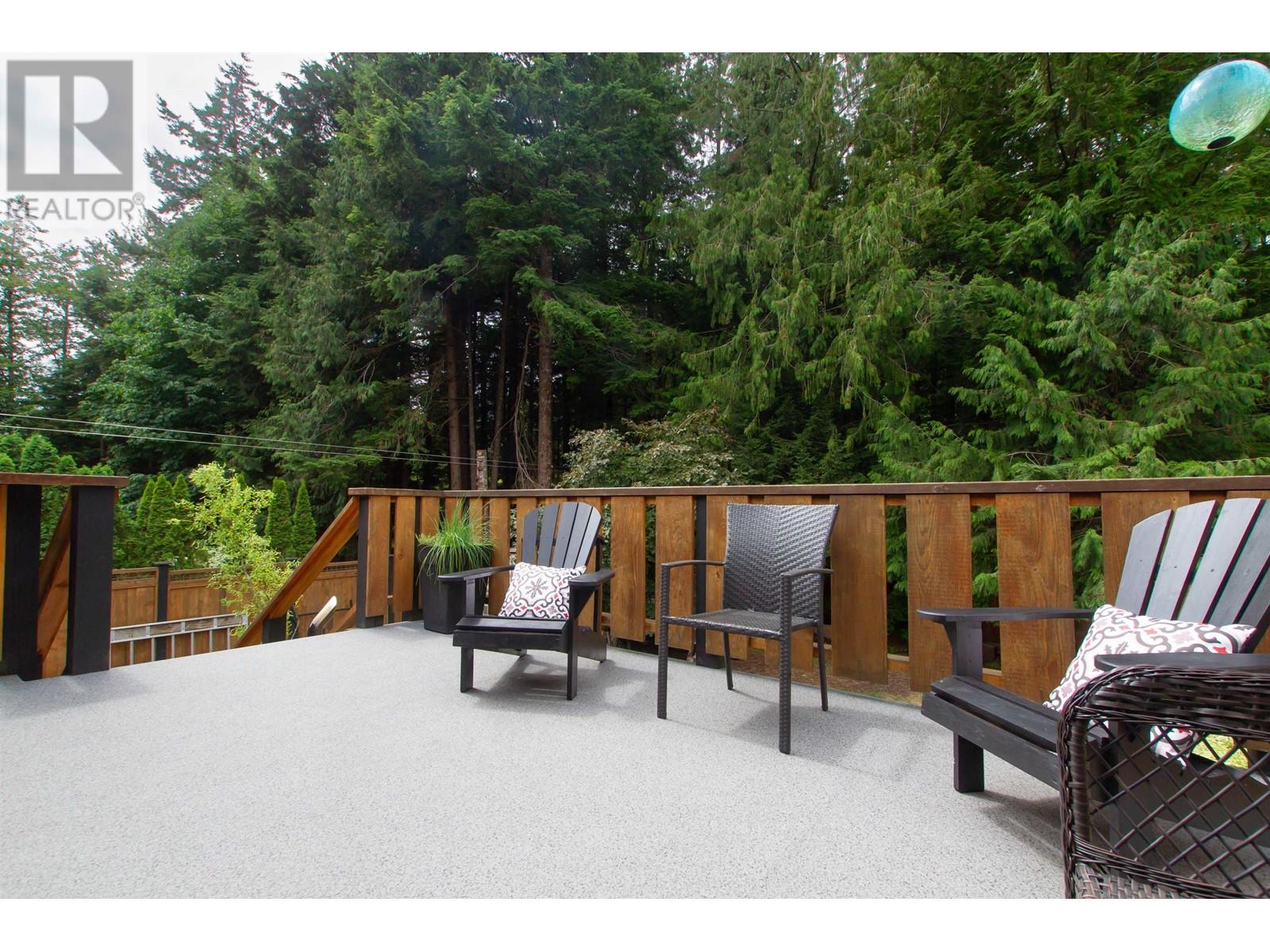 41909 Ross Road, Squamish, British Columbia  V0N 1T0 - Photo 2 - R2818477