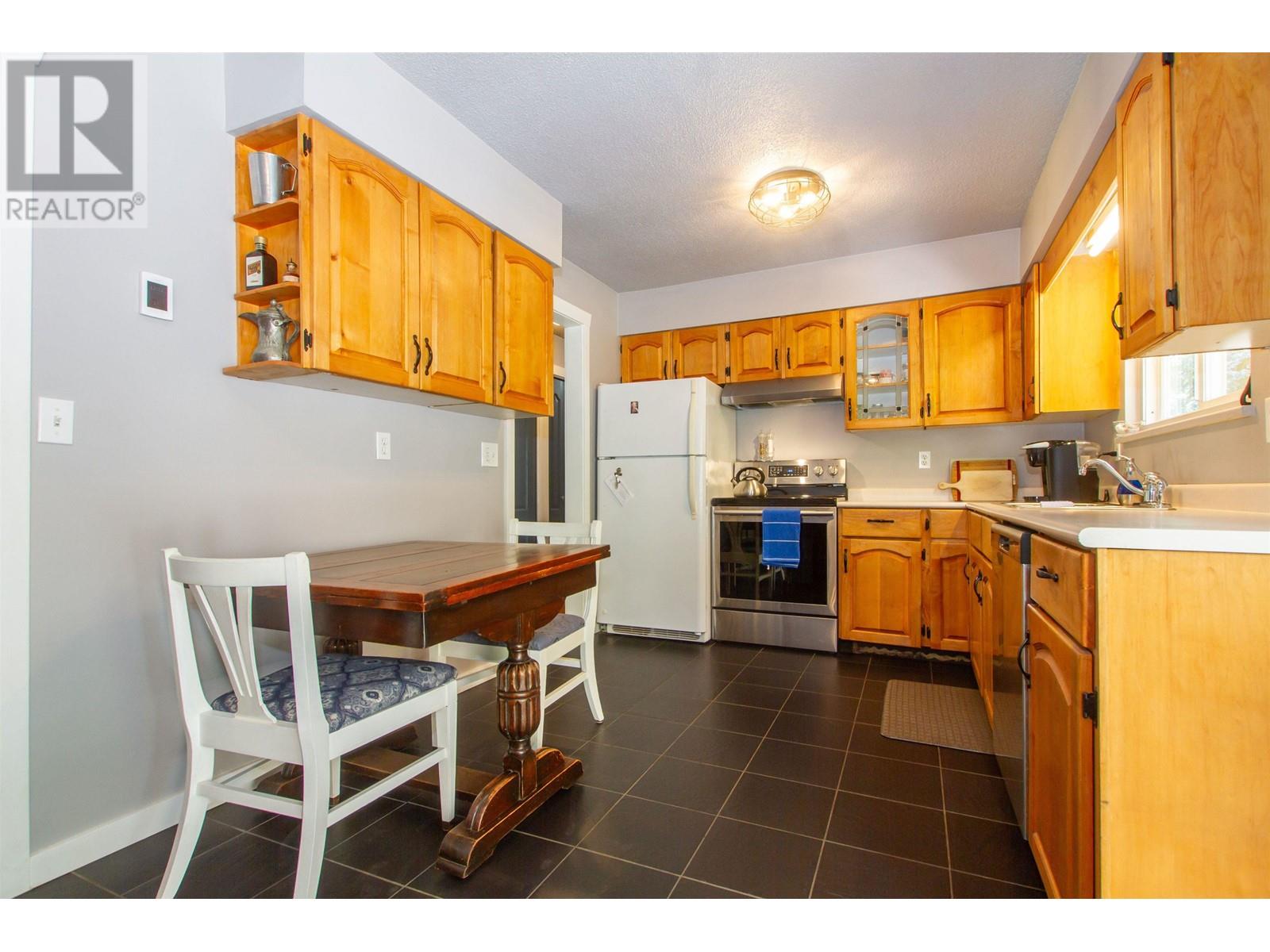 41909 Ross Road, Squamish, British Columbia  V0N 1T0 - Photo 7 - R2818477