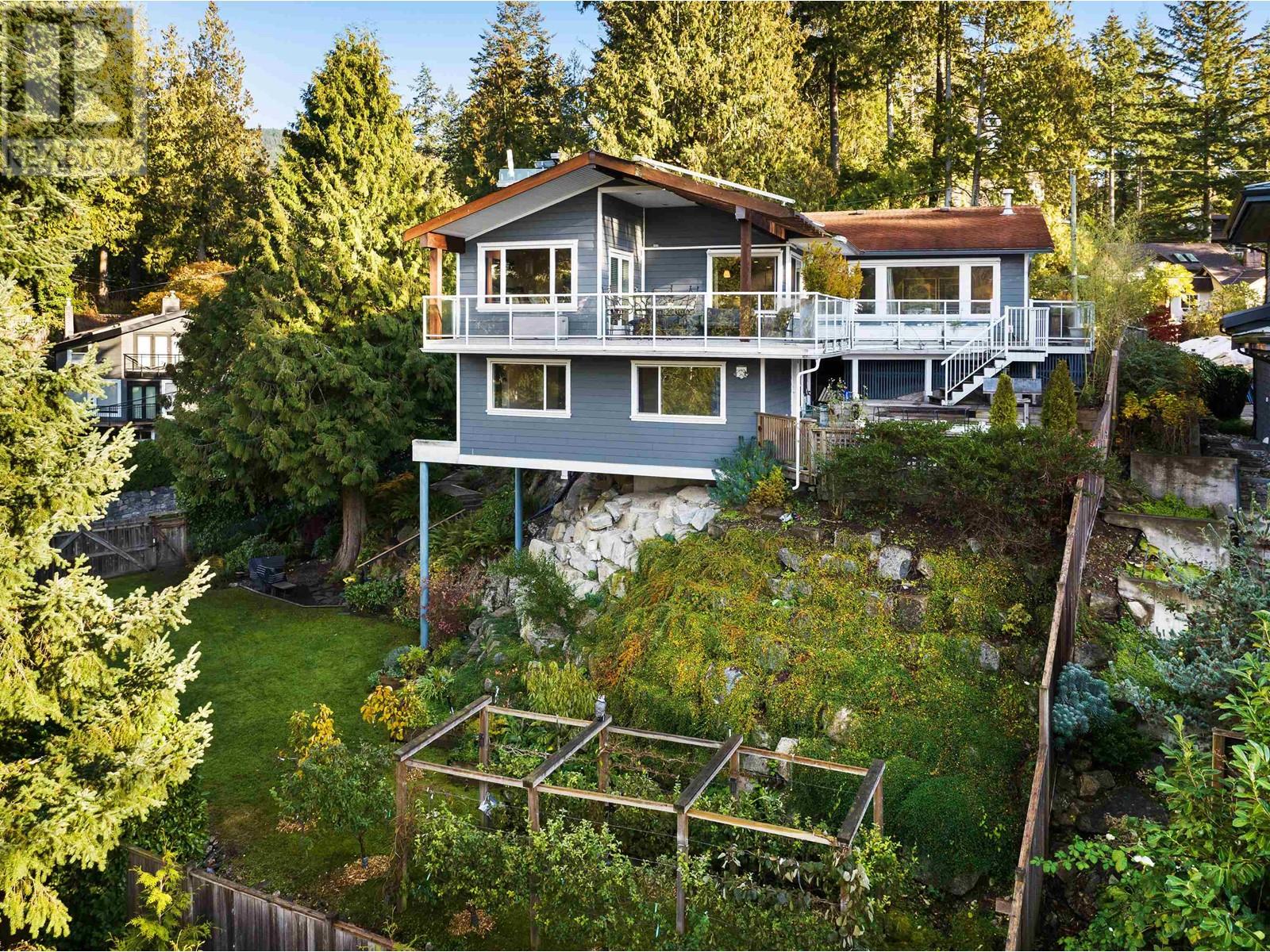 5755 Telegraph Trail, West Vancouver, British Columbia  V7W 1R3 - Photo 1 - R2816159
