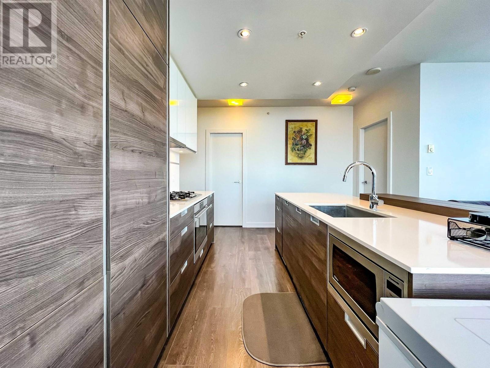 2907 4688 Kingsway, Burnaby, British Columbia  V5H 0E9 - Photo 2 - R2818526