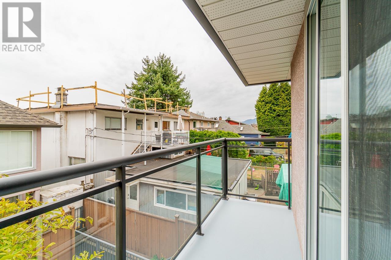 254 E 4th Street, North Vancouver, British Columbia  V7L 1H9 - Photo 26 - R2818556