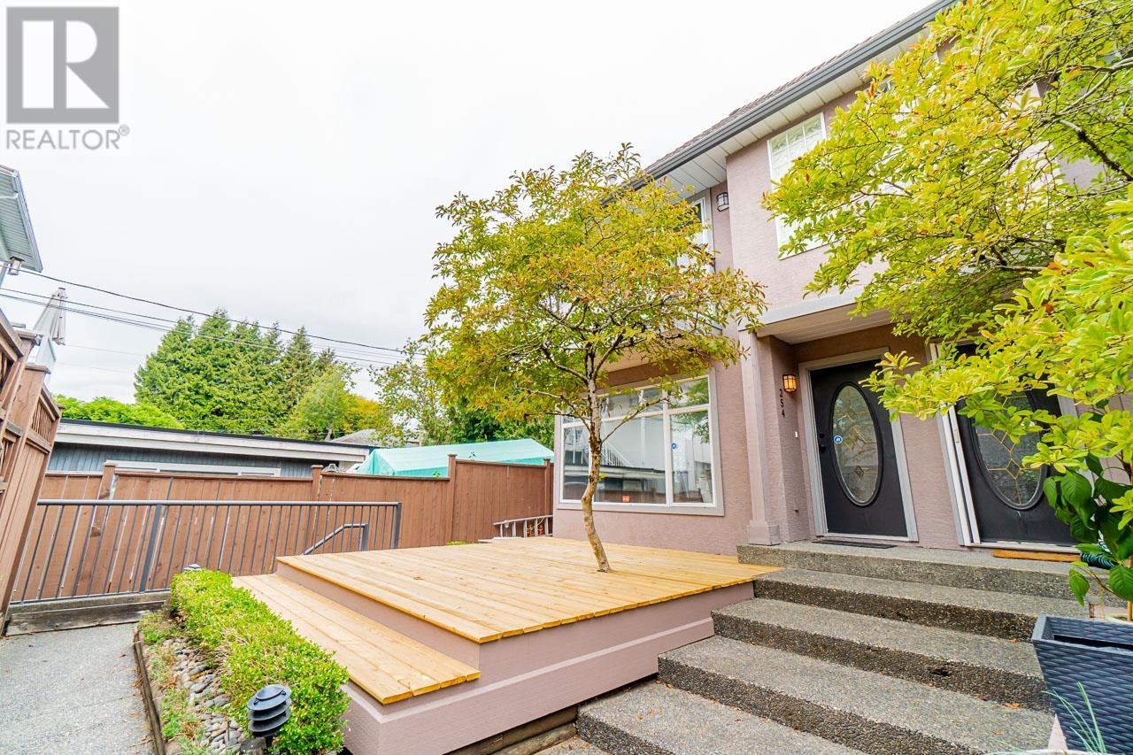 254 E 4th Street, North Vancouver, British Columbia  V7L 1H9 - Photo 7 - R2818556