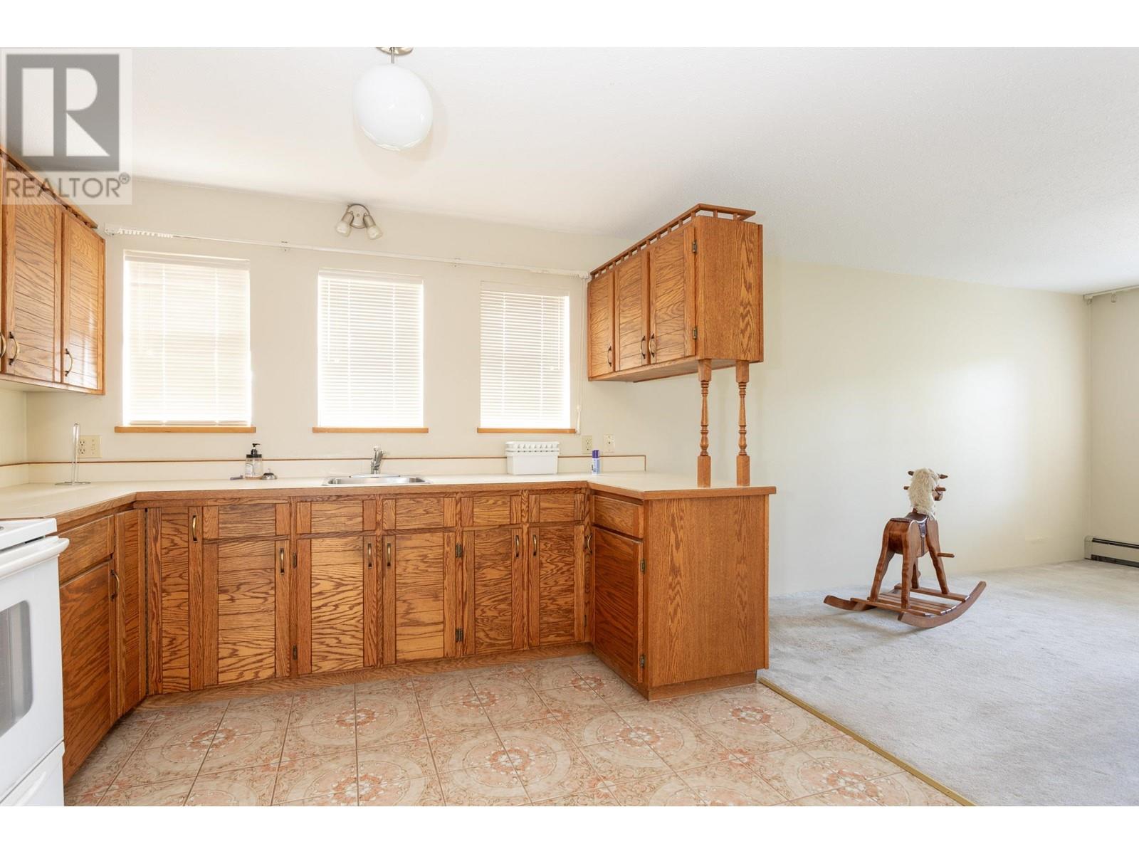 7295 Sussex Avenue, Burnaby, British Columbia  V5J 3V6 - Photo 21 - R2818528