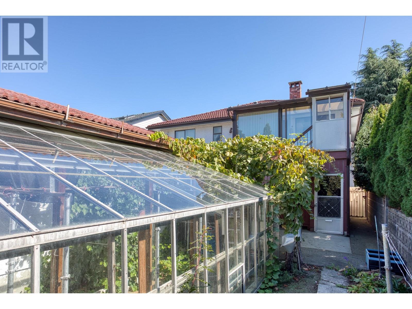 7295 Sussex Avenue, Burnaby, British Columbia  V5J 3V6 - Photo 27 - R2818528