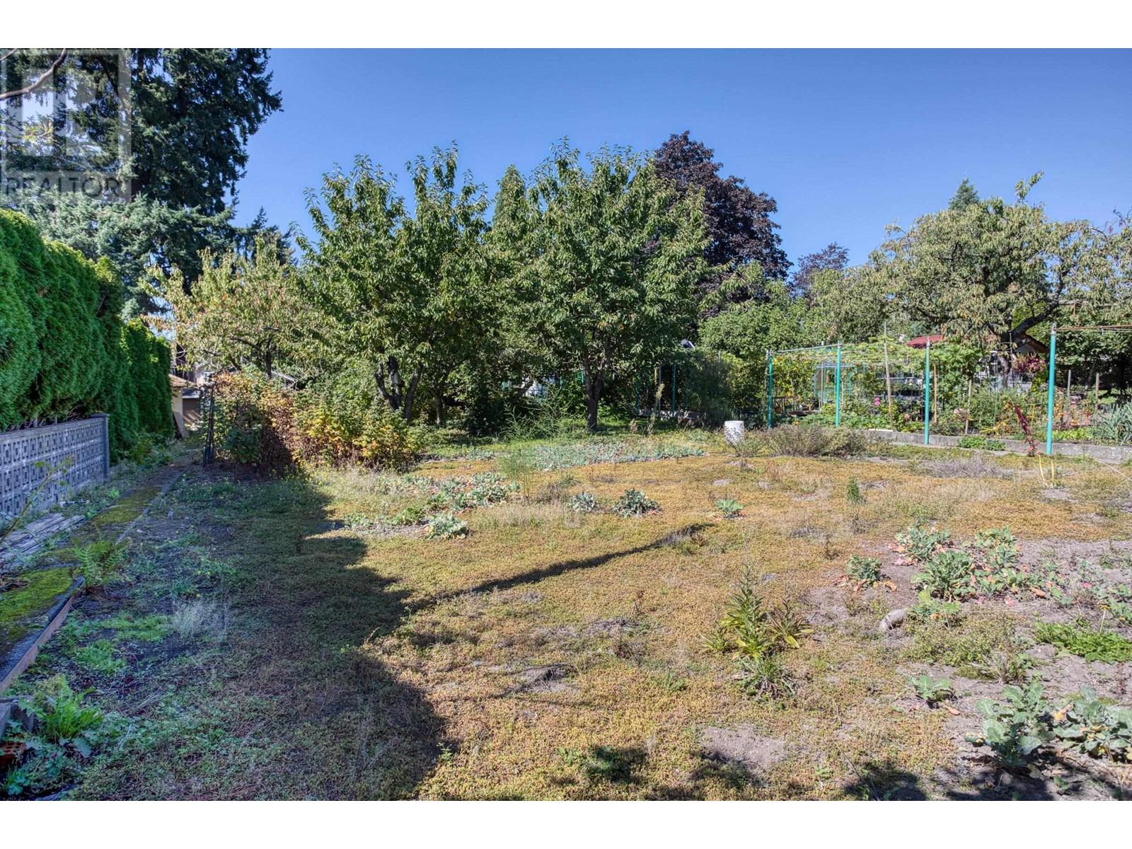 7295 Sussex Avenue, Burnaby, British Columbia  V5J 3V6 - Photo 29 - R2818528