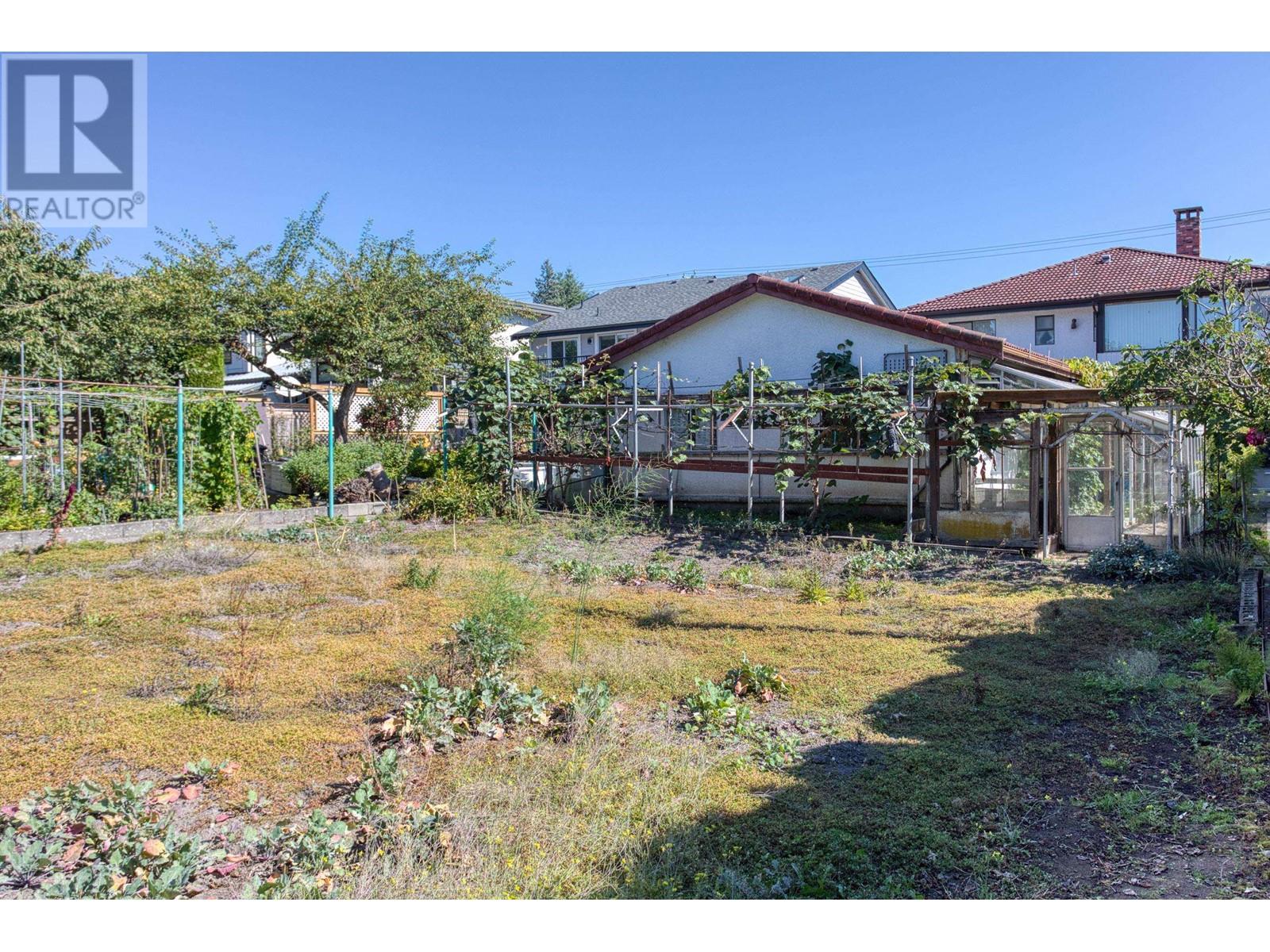 7295 Sussex Avenue, Burnaby, British Columbia  V5J 3V6 - Photo 31 - R2818528