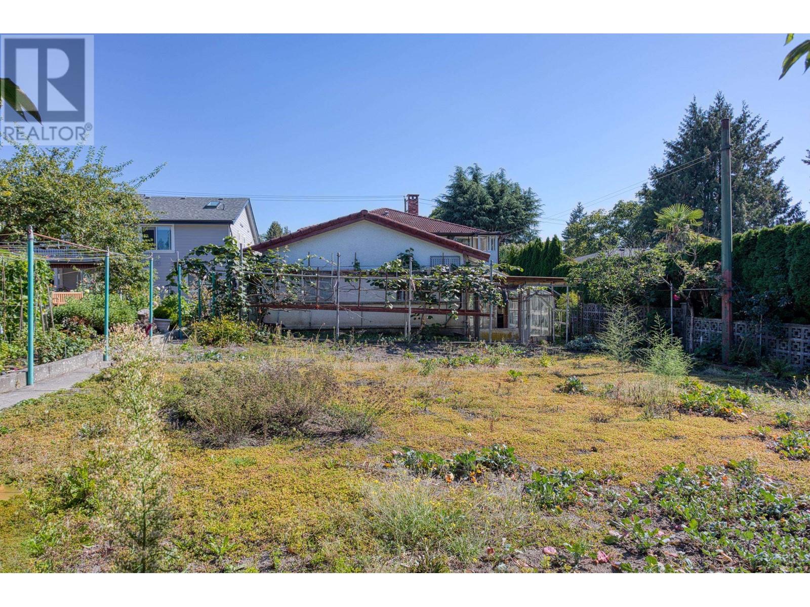 7295 Sussex Avenue, Burnaby, British Columbia  V5J 3V6 - Photo 33 - R2818528