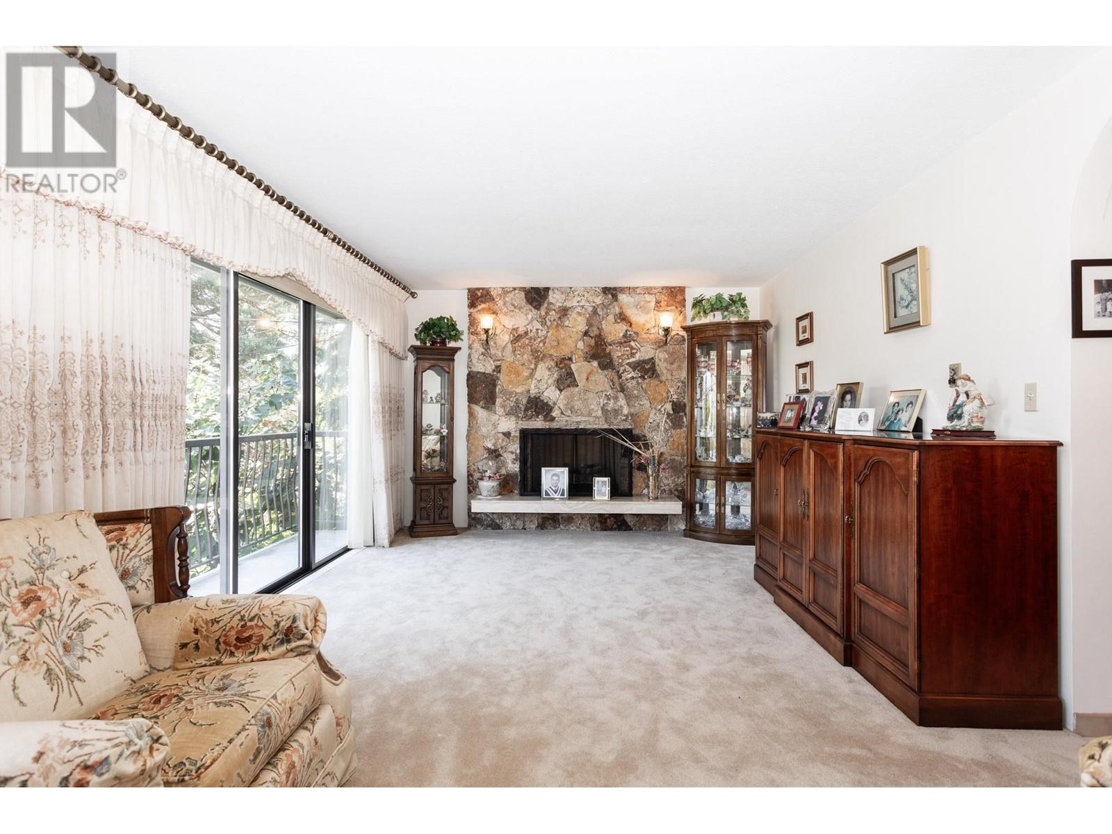 7295 Sussex Avenue, Burnaby, British Columbia  V5J 3V6 - Photo 6 - R2818528