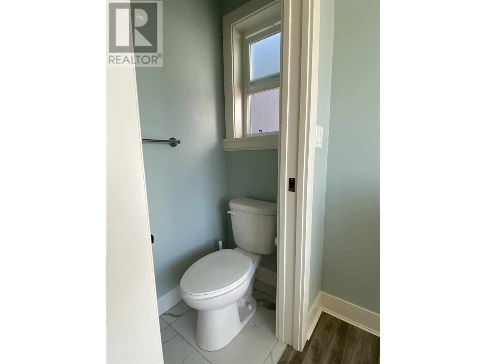 East 719 E 61st Avenue, Vancouver, British Columbia  V5X 2C1 - Photo 9 - R2818539