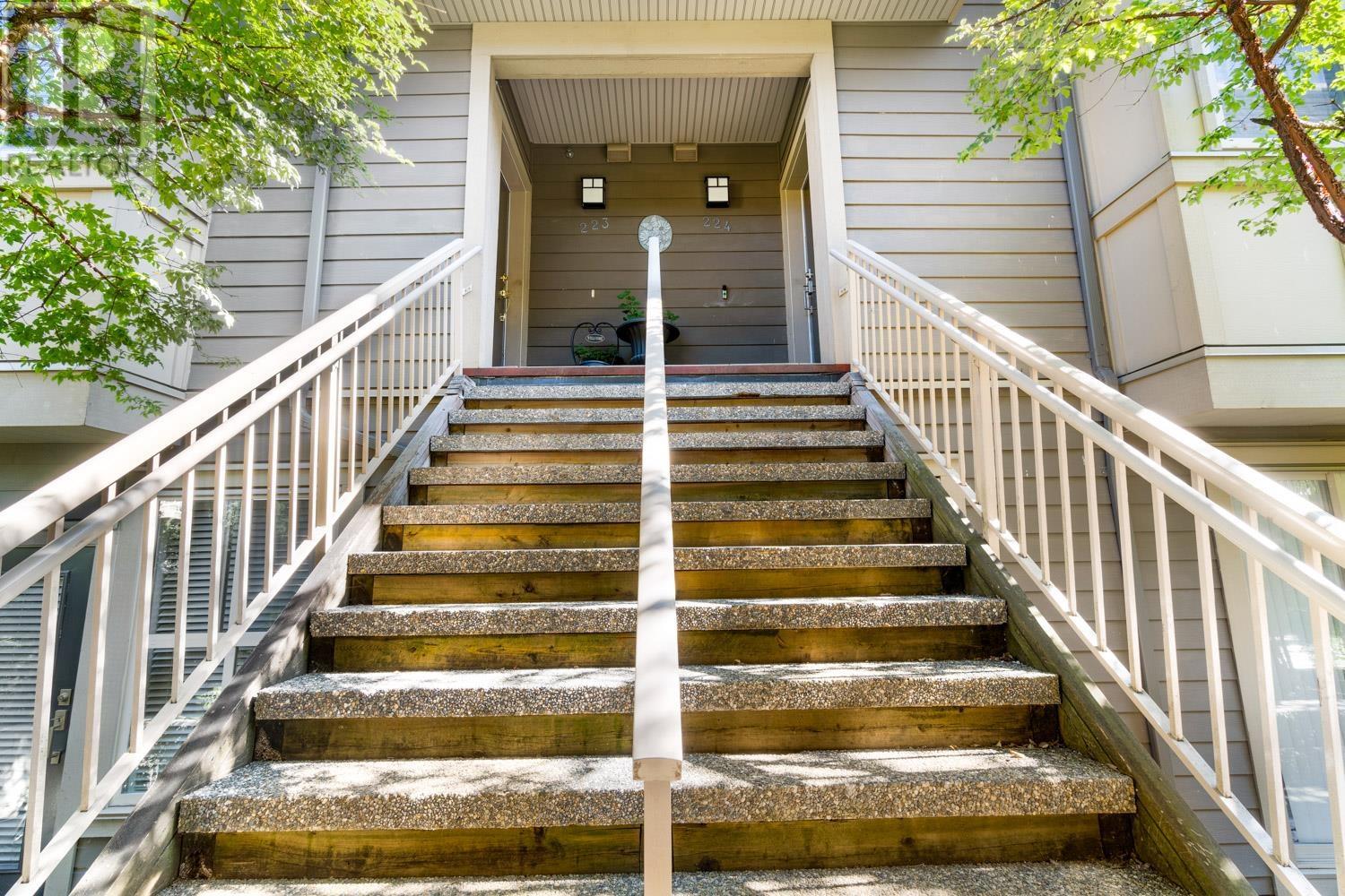 223 2108 Rowland Street, Port Coquitlam, British Columbia  V3C 0C1 - Photo 4 - R2817128