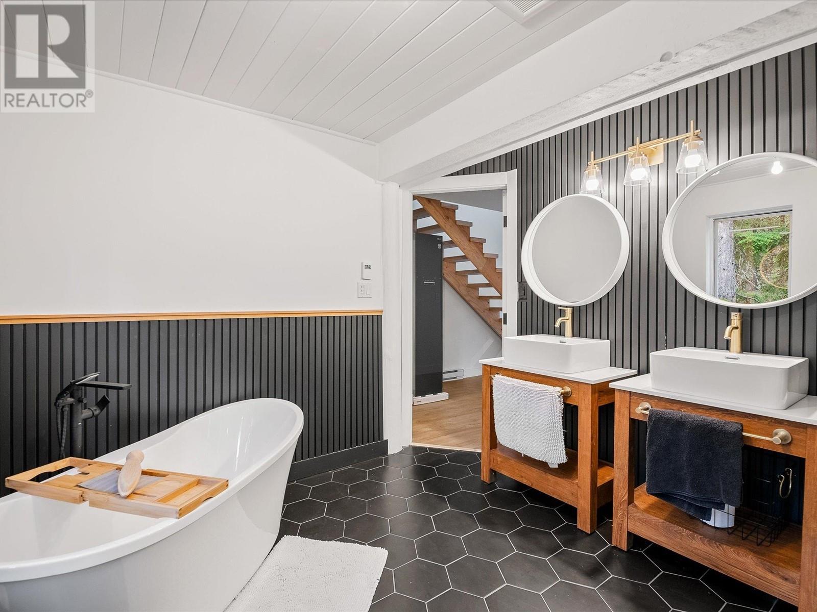 9199 Emerald Drive, Whistler, British Columbia  V8E 0G5 - Photo 20 - R2818597