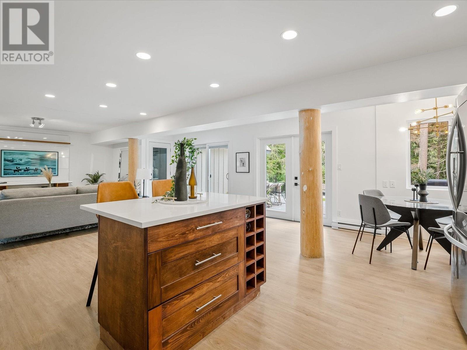 9199 Emerald Drive, Whistler, British Columbia  V8E 0G5 - Photo 7 - R2818597