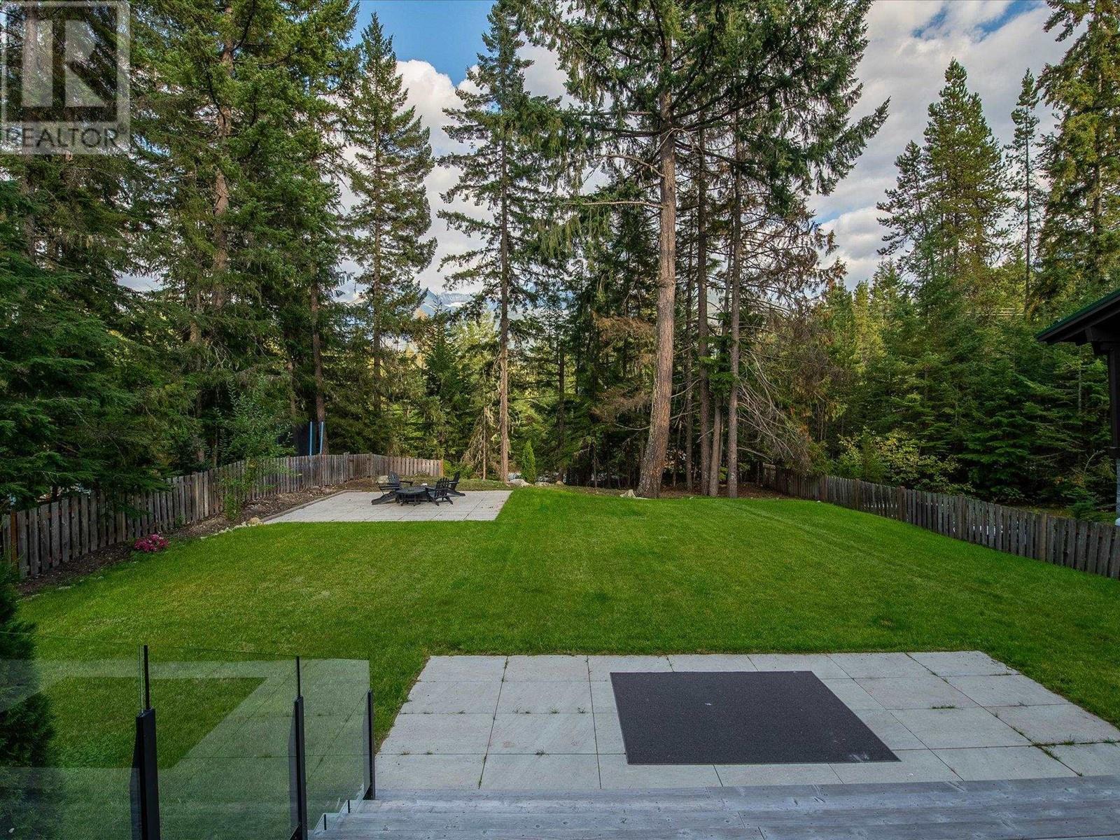 9199 Emerald Drive, Whistler, British Columbia  V8E 0G5 - Photo 9 - R2818597