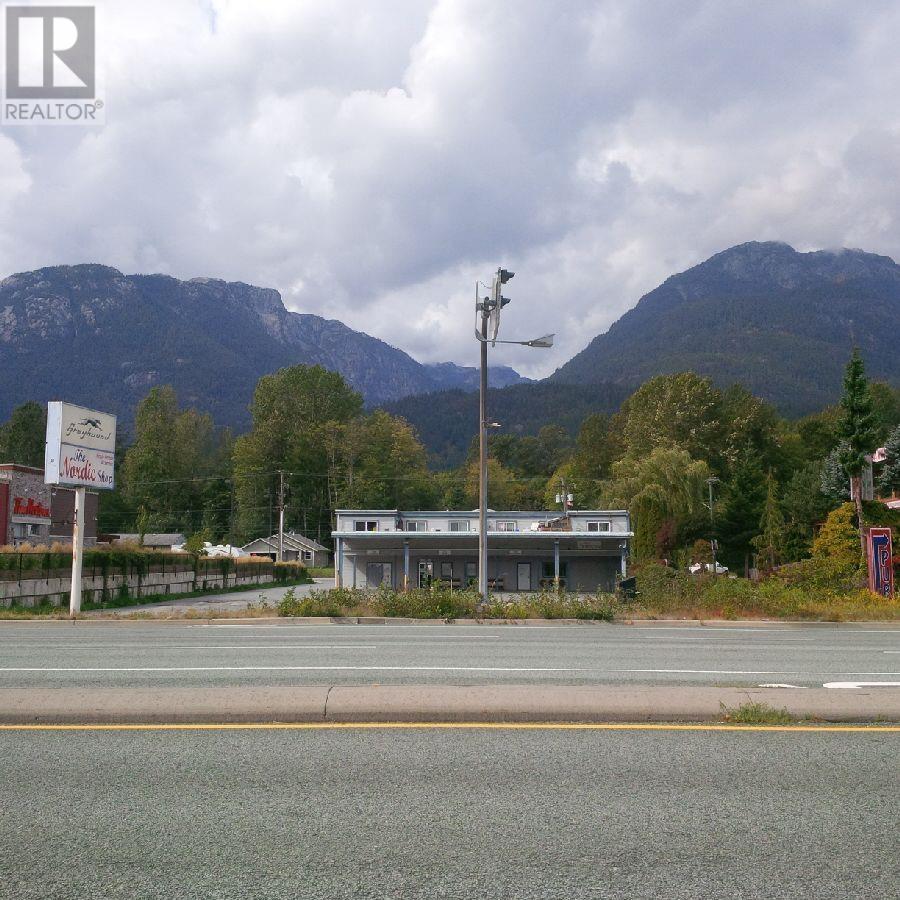 40446 Government Road, Squamish, British Columbia  V0N 1T0 - Photo 3 - C8054465