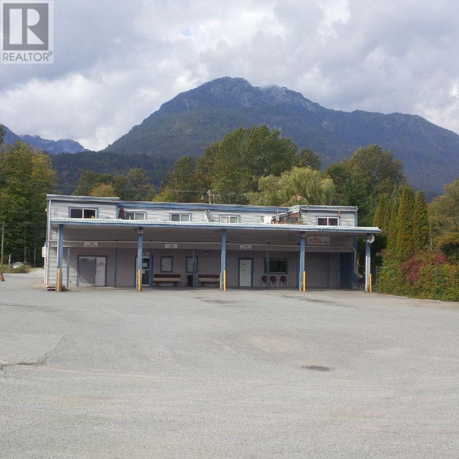40446 Government Road, Squamish, British Columbia  V0N 1T0 - Photo 4 - C8054465