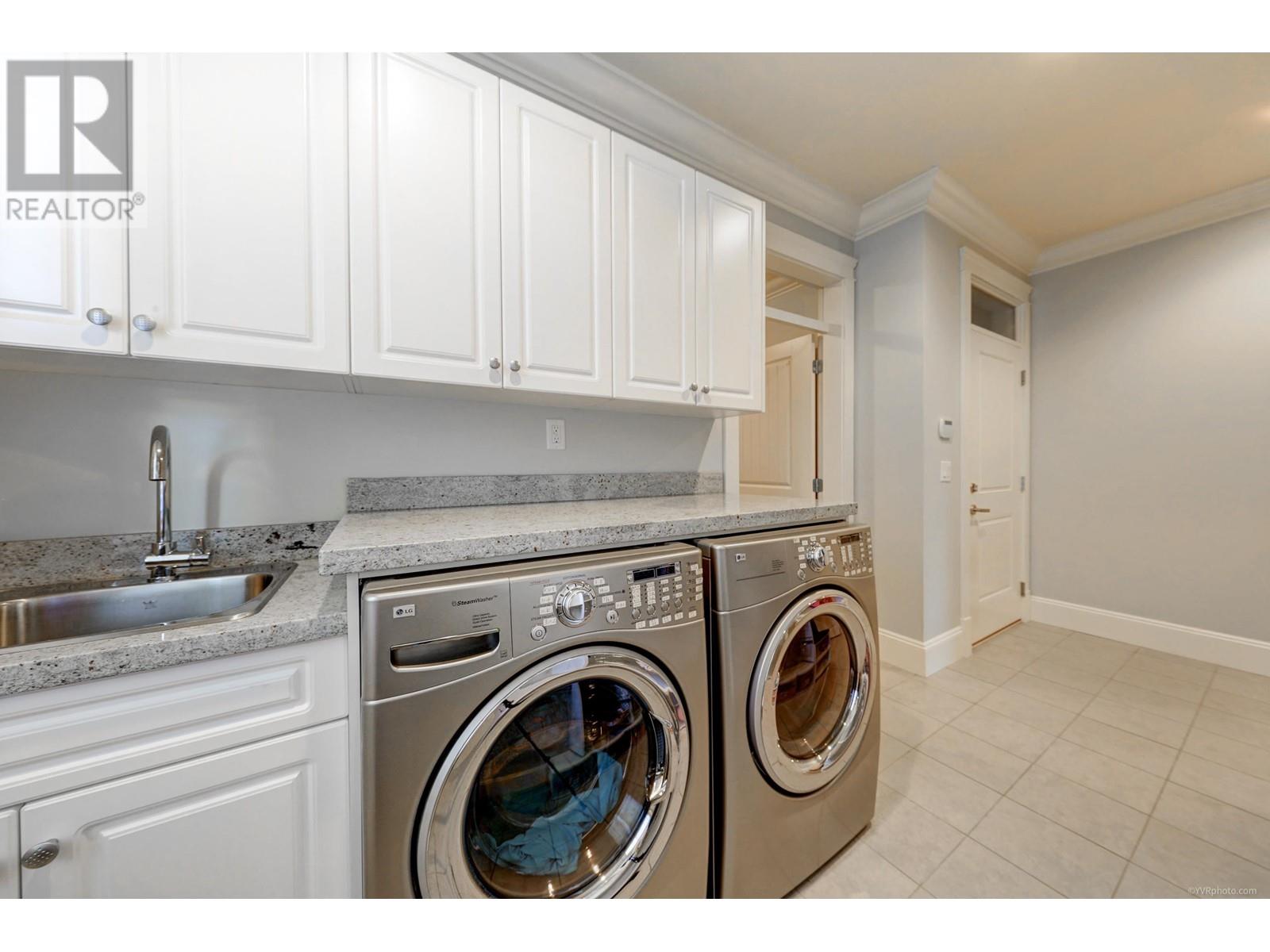 10591 Sorrel Drive, Richmond, British Columbia  V7E 2B4 - Photo 32 - R2818100