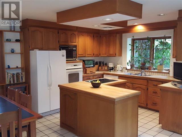 4615 Edmonds Drive, Delta, British Columbia  V4K 1N1 - Photo 3 - R2814487