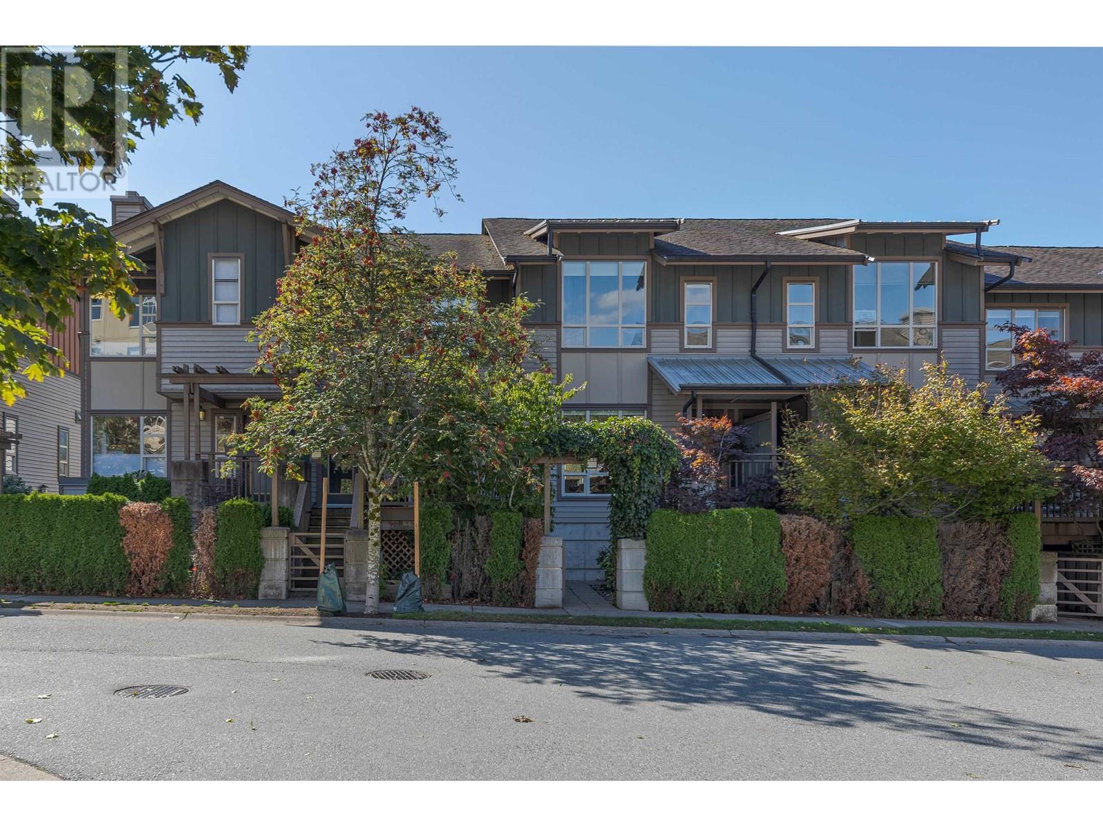 1196 VILLAGE GREEN WAY, squamish, British Columbia