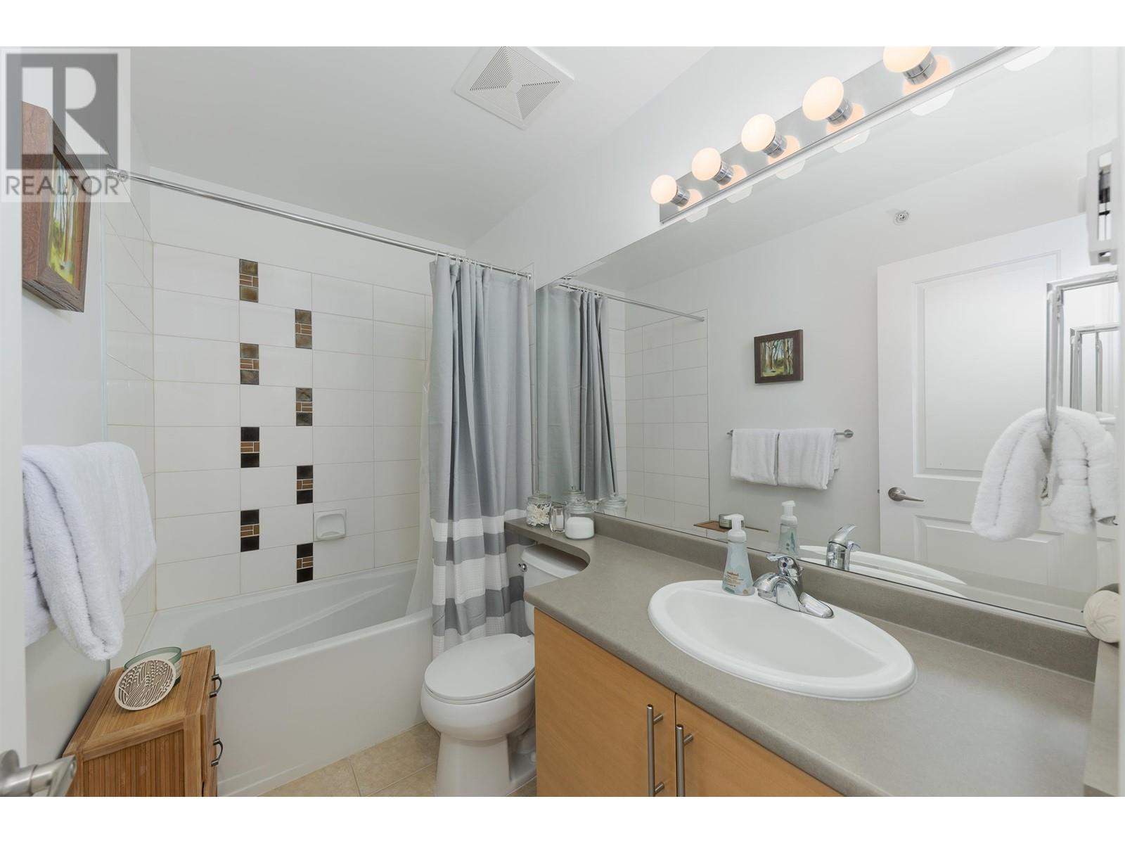 1196 Village Green Way, Squamish, British Columbia  V8B 0N5 - Photo 15 - R2818608