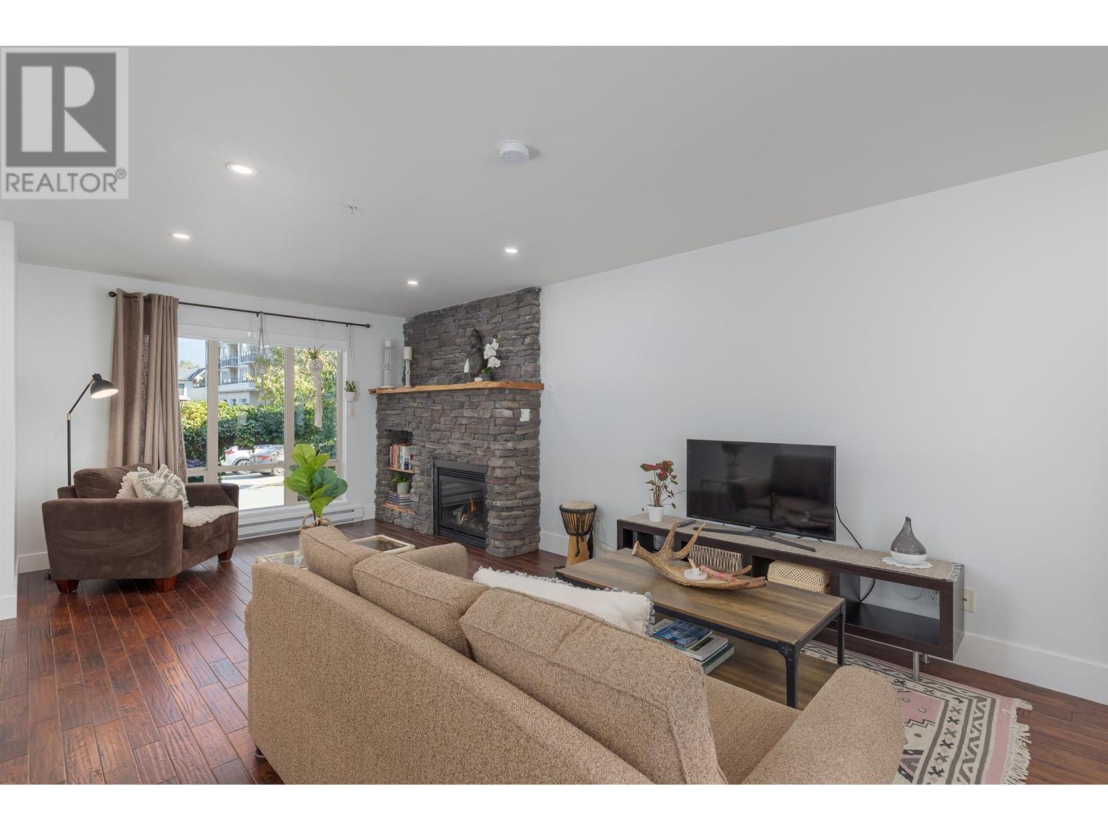1196 Village Green Way, Squamish, British Columbia  V8B 0N5 - Photo 7 - R2818608