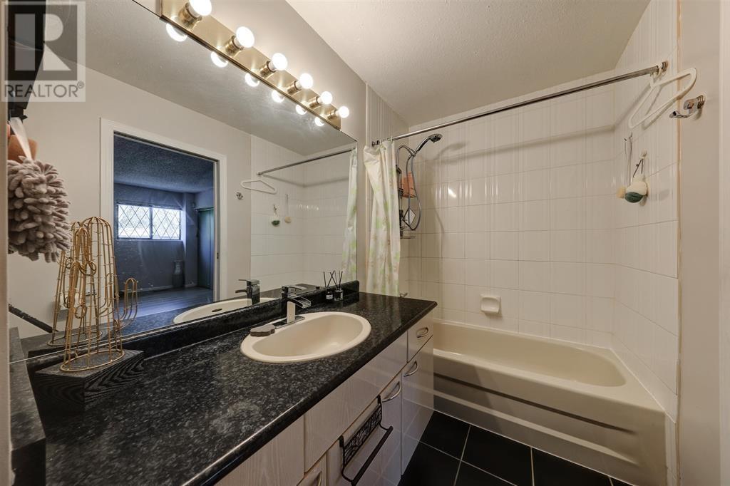 5084 Topaz Place, Richmond, British Columbia  V7C 4Z4 - Photo 24 - R2818583