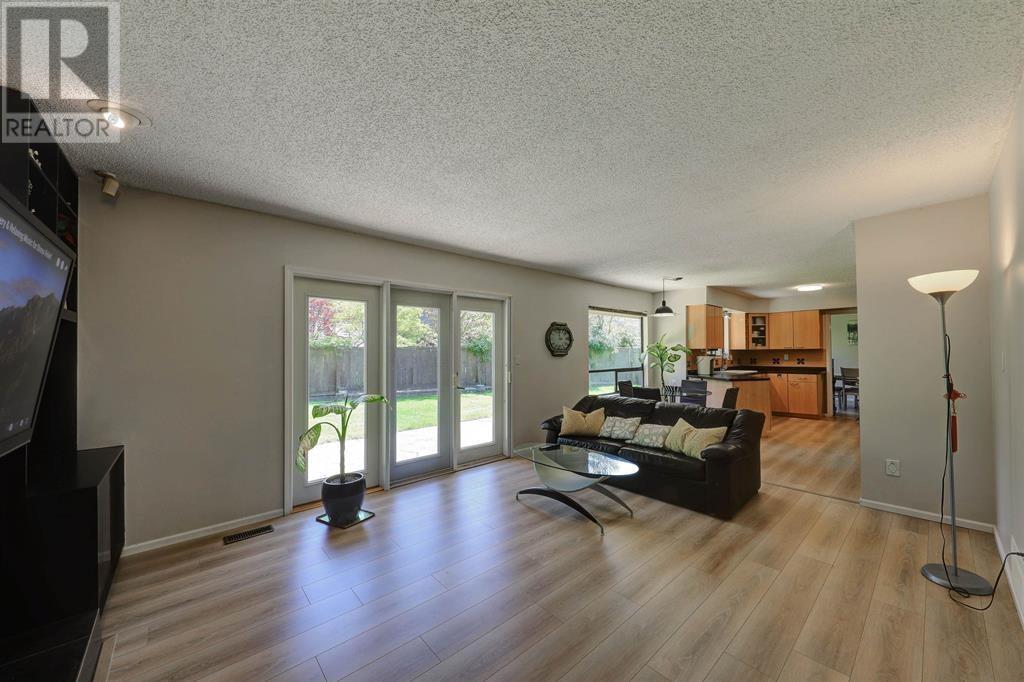 5084 Topaz Place, Richmond, British Columbia  V7C 4Z4 - Photo 9 - R2818583