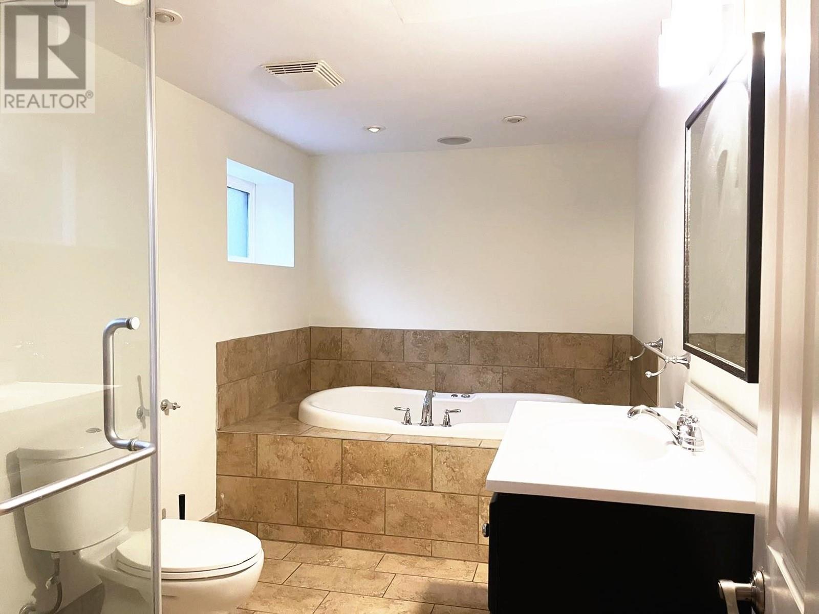 1860 Regan Avenue, Coquitlam, British Columbia  V3J 3B9 - Photo 10 - R2817858