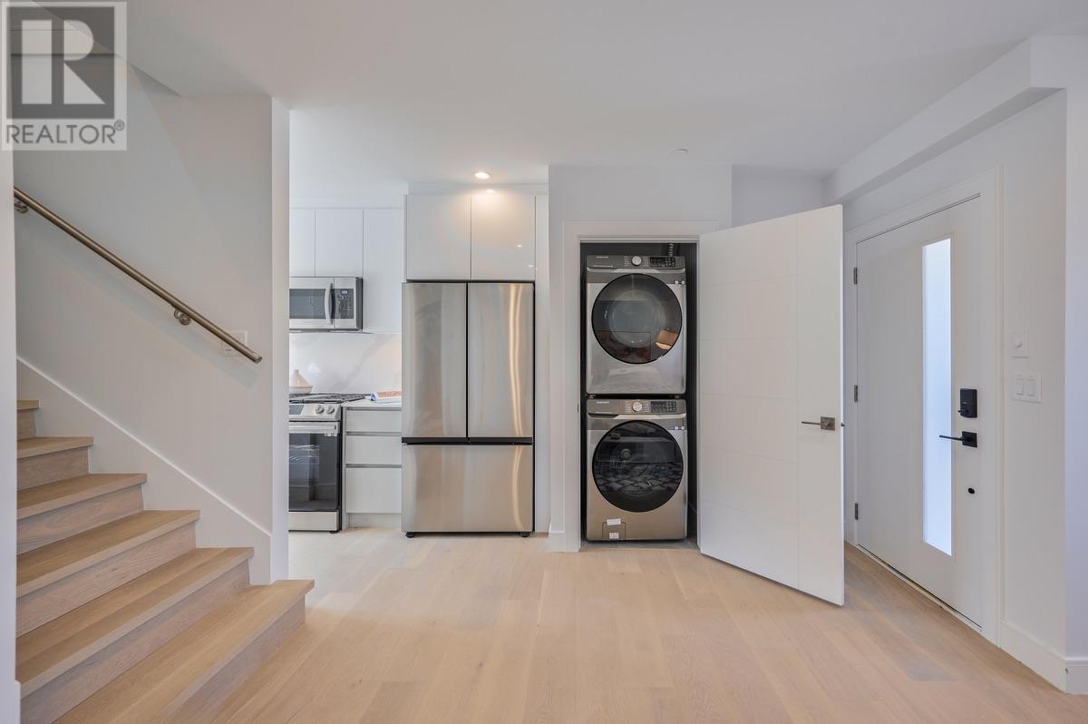 1202 Kaslo Street, Vancouver, British Columbia  V5K 3Z7 - Photo 7 - R2818333
