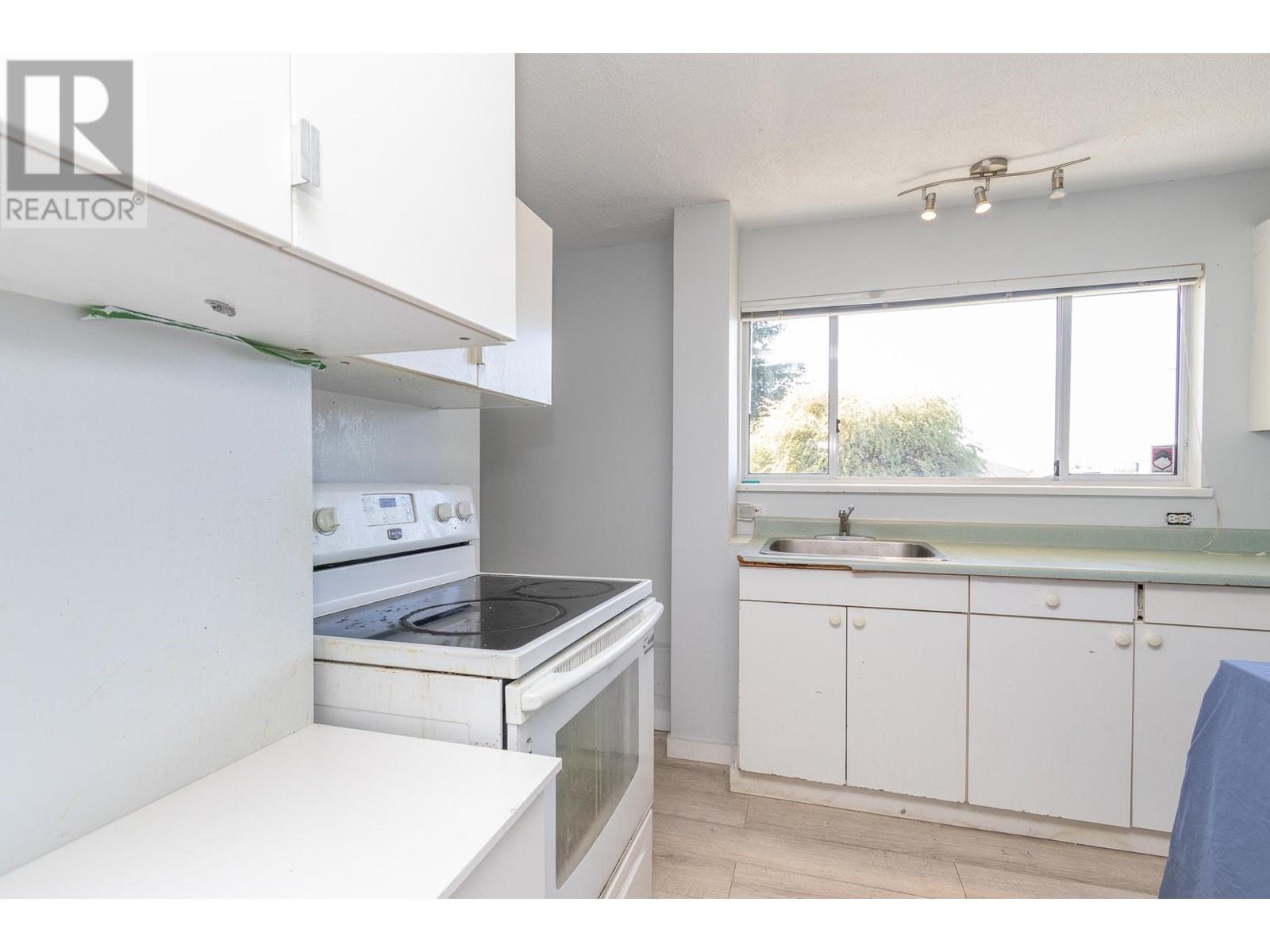 929 Hartford Place, North Vancouver, British Columbia  V7H 2J8 - Photo 16 - R2816652