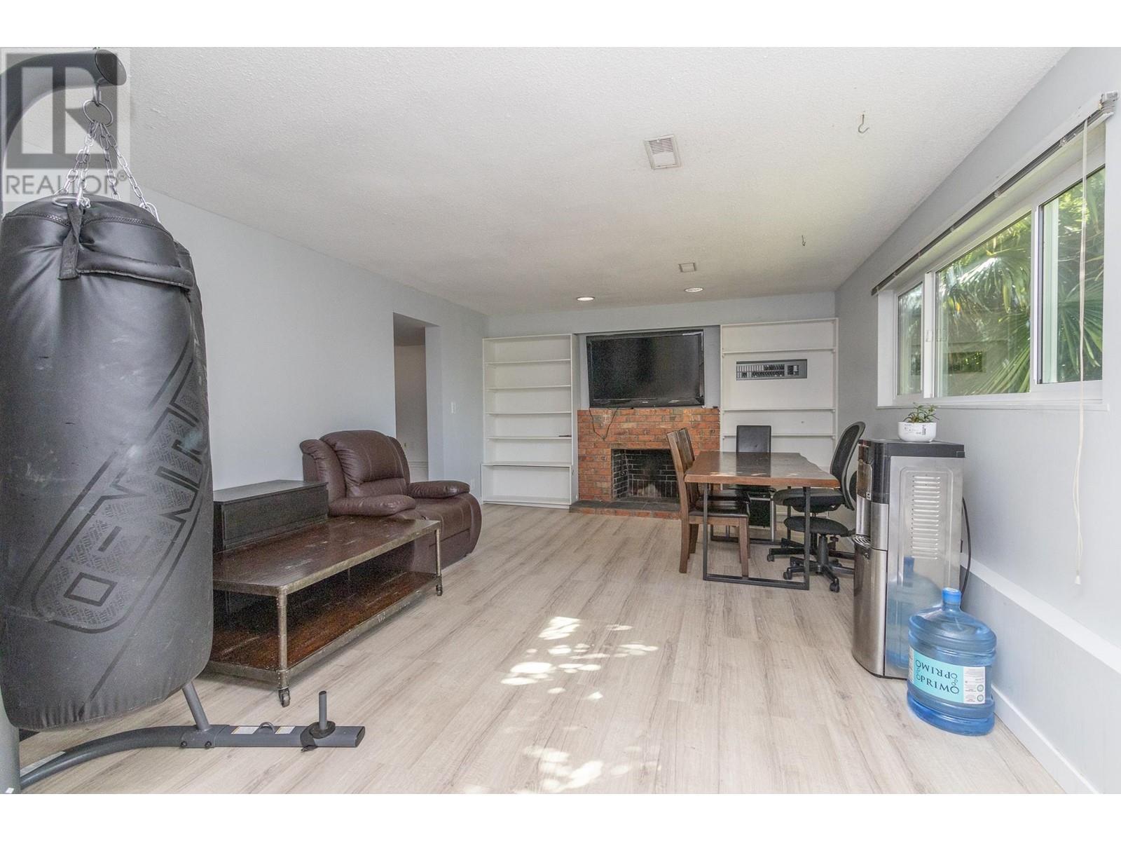 929 Hartford Place, North Vancouver, British Columbia  V7H 2J8 - Photo 12 - R2816652