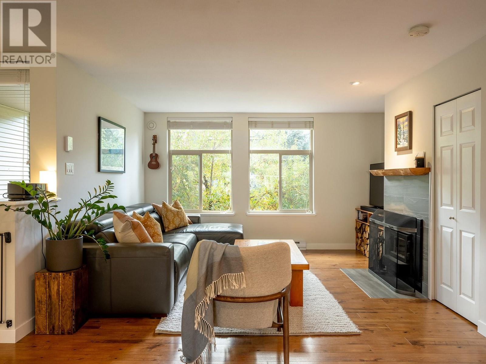 7 7381 Laurel Street, Pemberton, British Columbia  V0N 2L1 - Photo 2 - R2818622