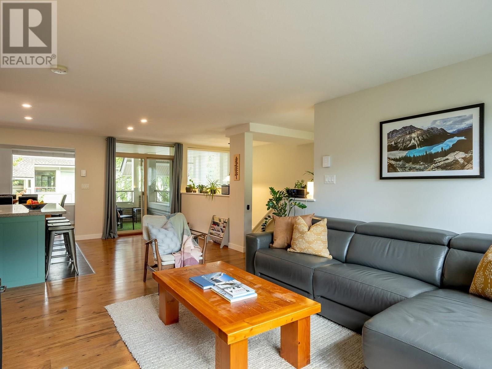 7 7381 Laurel Street, Pemberton, British Columbia  V0N 2L1 - Photo 4 - R2818622