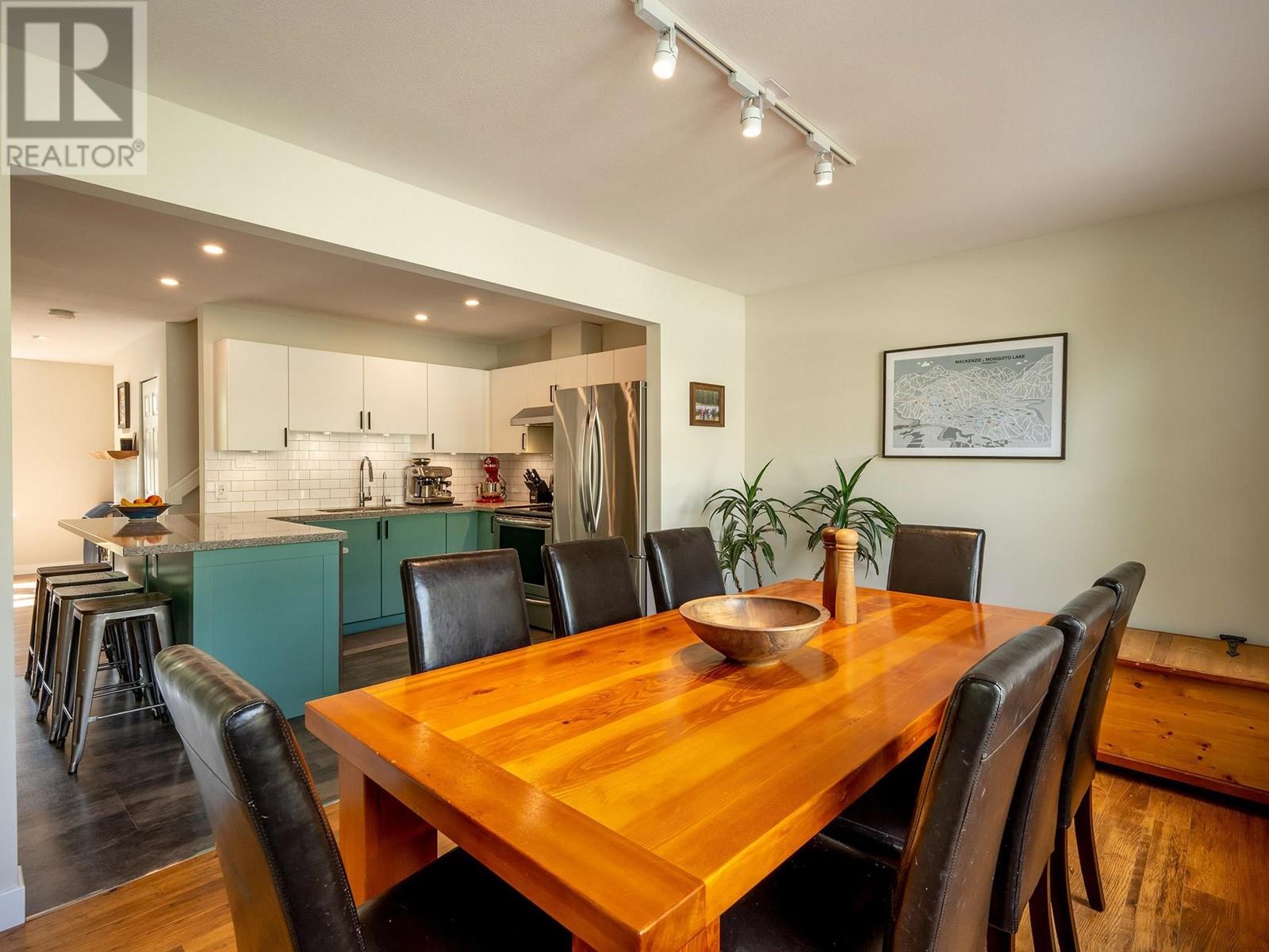 7 7381 Laurel Street, Pemberton, British Columbia  V0N 2L1 - Photo 9 - R2818622