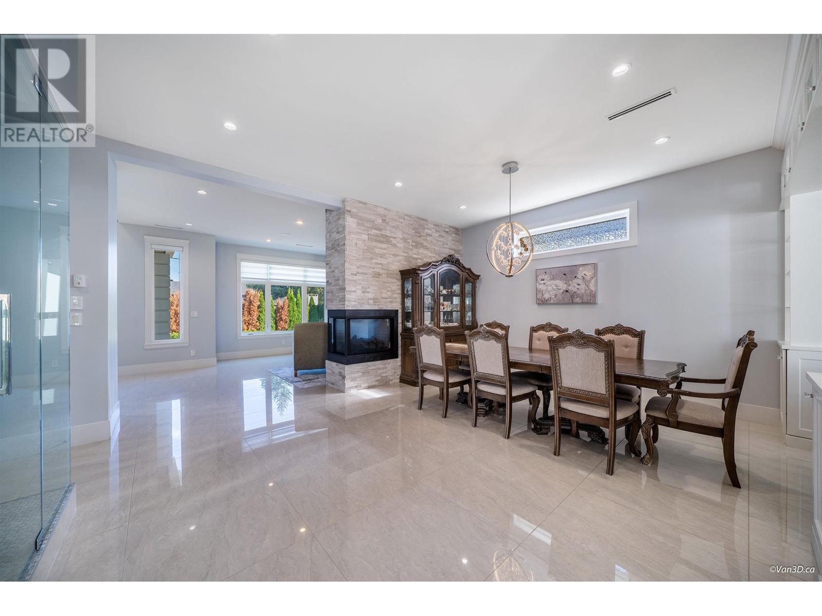 656 Blue Mountain Street, Coquitlam, British Columbia  V3J 4R6 - Photo 7 - R2818344