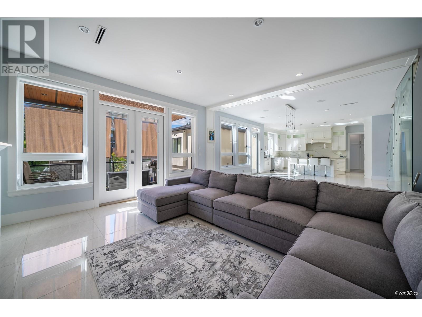 656 Blue Mountain Street, Coquitlam, British Columbia  V3J 4R6 - Photo 9 - R2818344