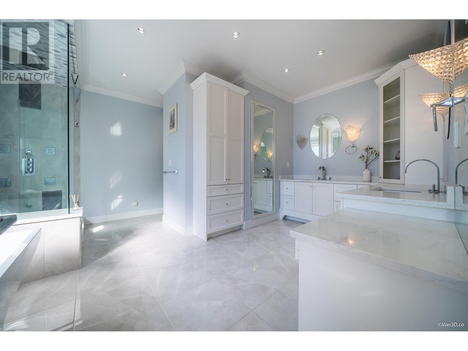 656 Blue Mountain Street, Coquitlam, British Columbia  V3J 4R6 - Photo 24 - R2818344
