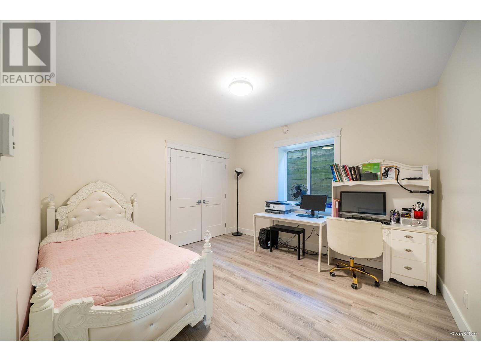 656 Blue Mountain Street, Coquitlam, British Columbia  V3J 4R6 - Photo 36 - R2818344