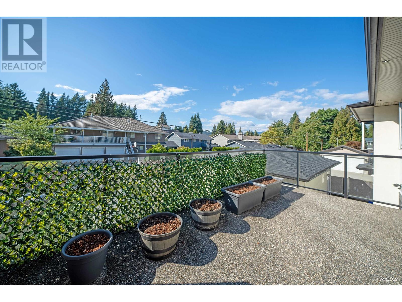 656 Blue Mountain Street, Coquitlam, British Columbia  V3J 4R6 - Photo 25 - R2818344